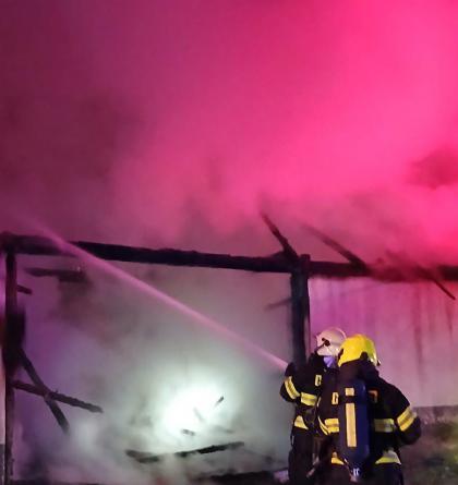 Požár stodoly v obci Rozkoš na Znojemsku způsobil vysokou škodu