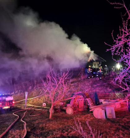 Noční požár v Huslenkách